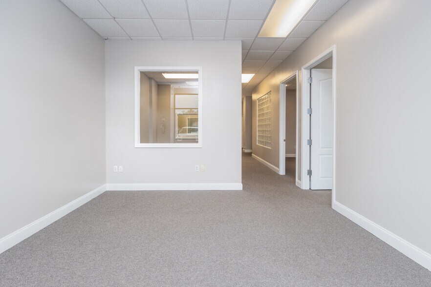 More Photos Of 12276 San Jose Blvd, Jacksonville Office For Sale