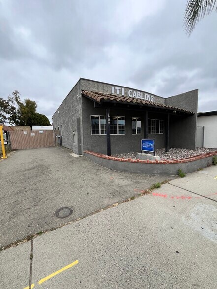 More Photos Of 1200 S Escondido Blvd, Escondido Storefront Retail Office For Lease