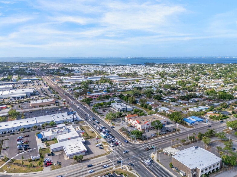 More Photos Of 6228 14th St W, Bradenton Storefront For Lease