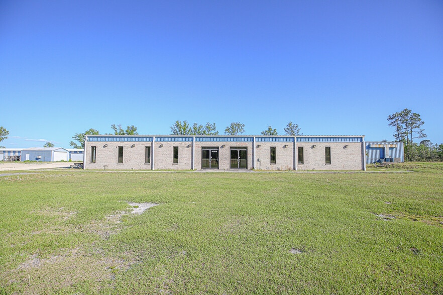 More Photos Of 4425 W US 98, Perry Manufacturing For Sale