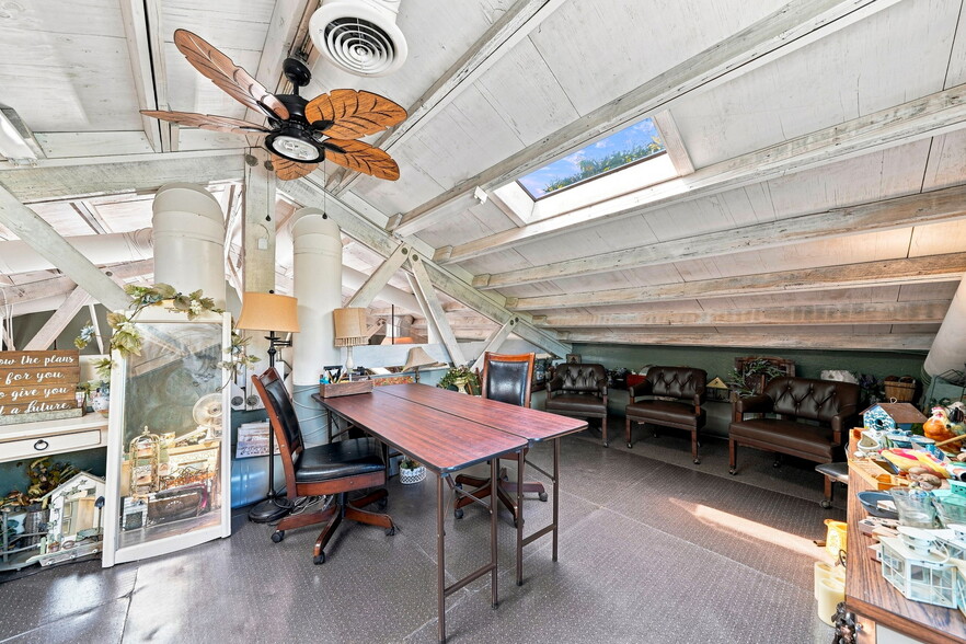 More Photos Of 870 Hartnell Ave, Redding Garden Center For Sale
