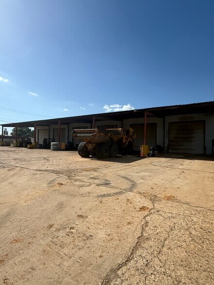 More Photos Of 905-945 N Market St, Shreveport Industrial For Sale
