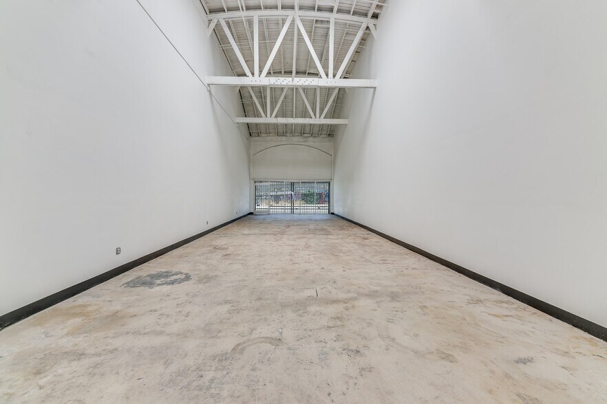 More Photos Of 2023-2043 S Santa Fe Ave, Los Angeles Unknown For Lease
