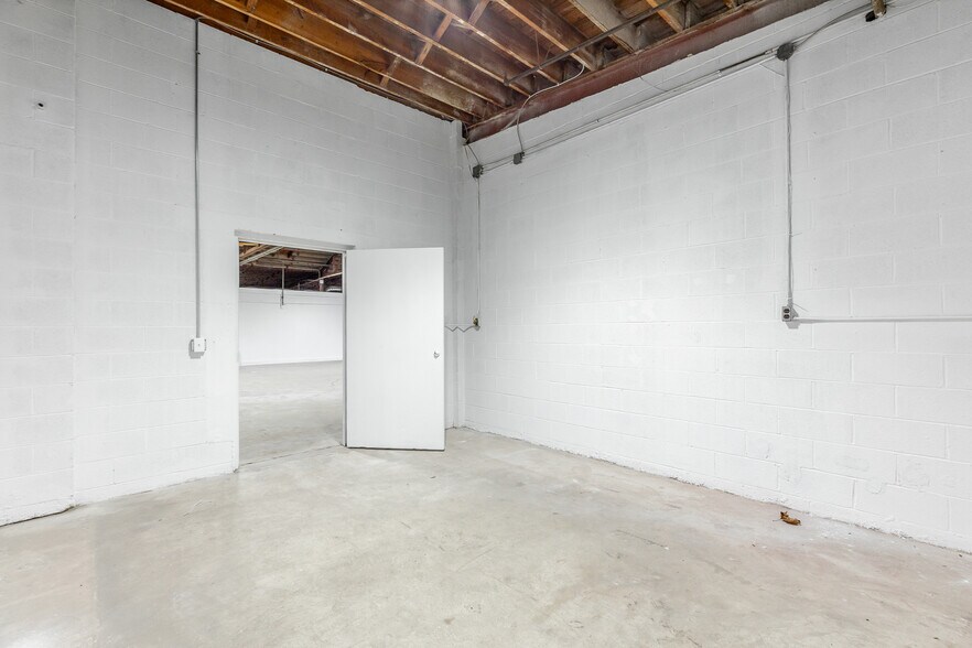 More Photos Of 3715 Calhoun Ave, Chattanooga Manufacturing For Lease