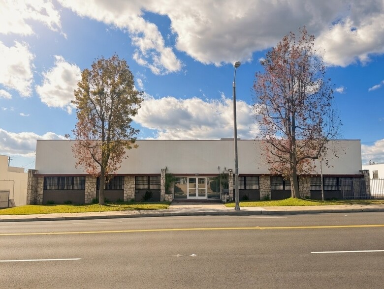 Primary Photo Of 1017 S Mountain Ave, Monrovia Manufacturing For Lease