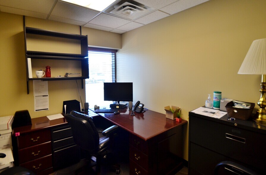More Photos Of 7300 France Ave S, Edina Medical For Sale