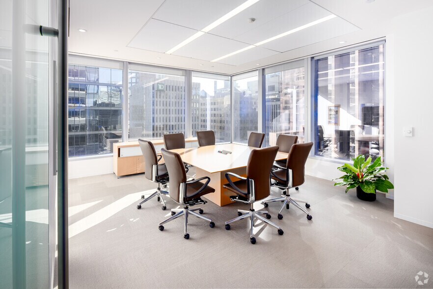 More Photos Of 333 Bay St, Toronto Office For Sale