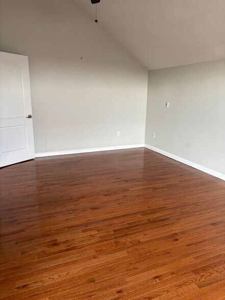 More Photos Of 91 Plaistow Rd, Plaistow Medical For Lease