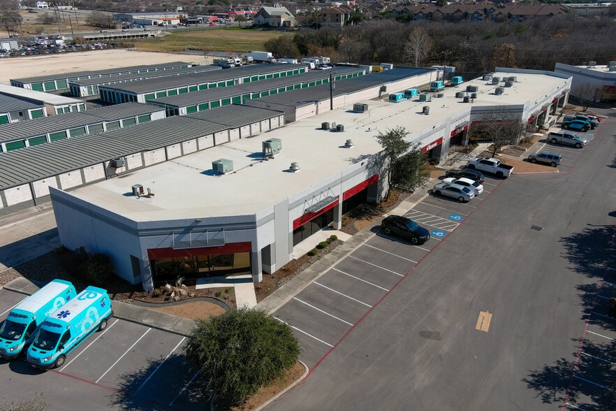 More Photos Of 8666 Huebner Rd, San Antonio Research And Development For Lease