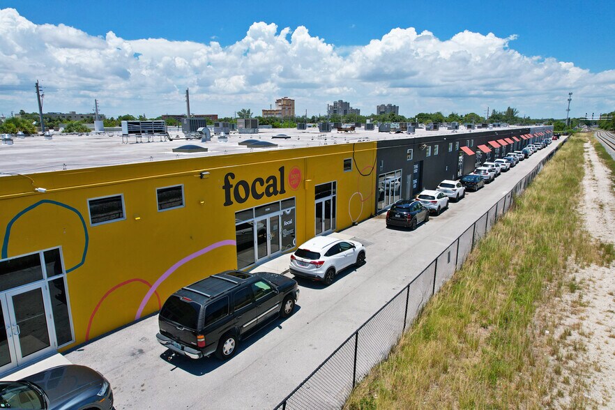 More Photos Of 7201-7275 NE 4th Ave, Miami Showroom For Sale