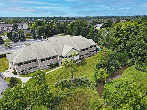 More Photos Of 1044 Eastbury Dr, Lansing Office For Sale