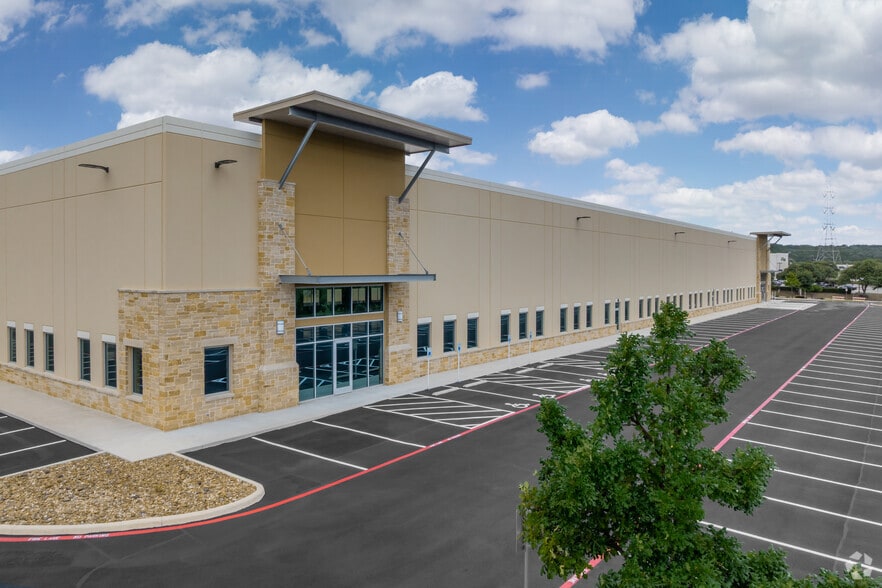 More Photos Of 17280 Green Mountain Rd, San Antonio Unknown For Lease