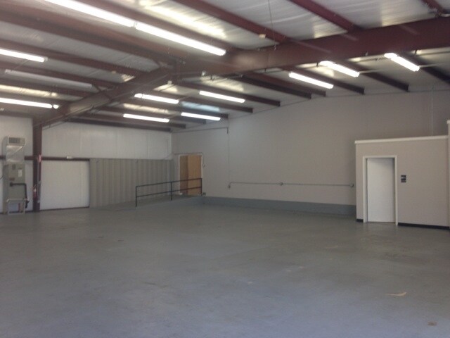 More Photos Of 1418 Harbin Cir, Valdosta Warehouse For Lease