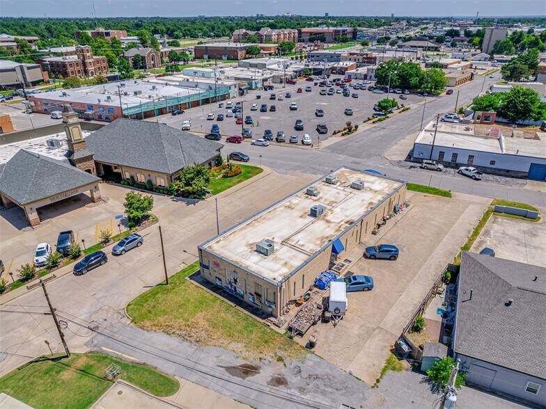 More Photos Of 6726 NW 38th St, Bethany Office For Sale