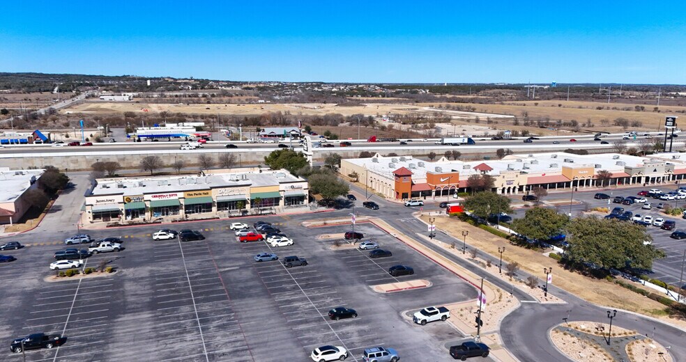 More Photos Of 3939 S Interstate 35 S, San Marcos Unknown For Lease