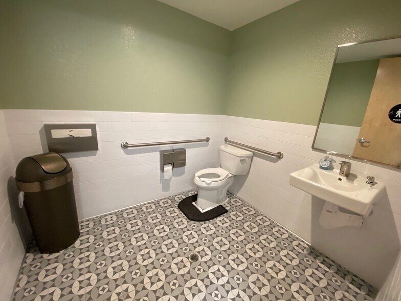 More Photos Of 336 Encinitas Blvd, Encinitas Office For Sale