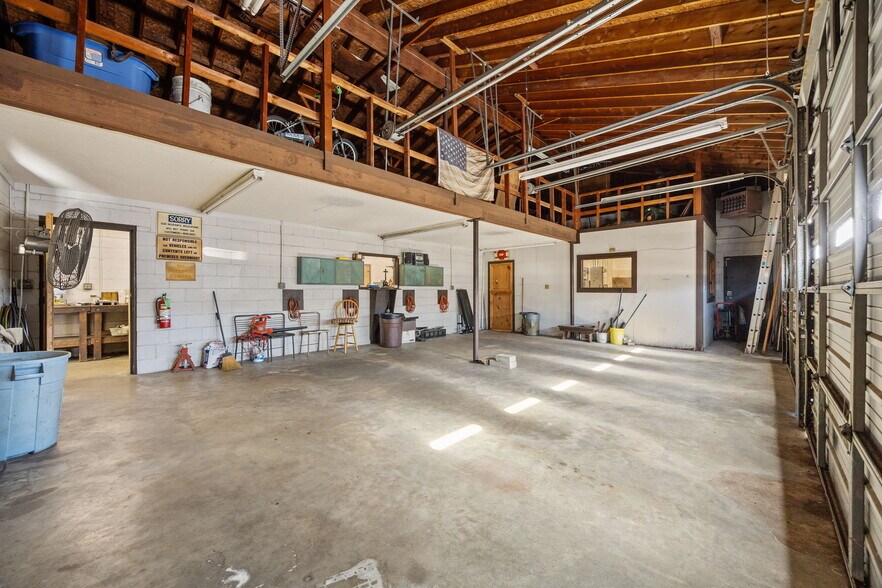 More Photos Of 2556 Ocean Hwy W, Shallotte Specialty For Sale