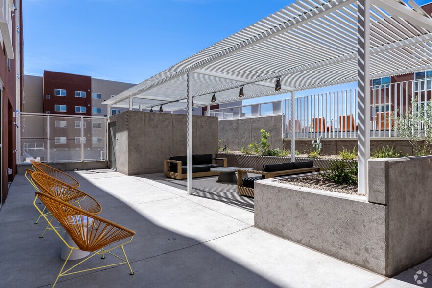 More Photos Of 424 W Main St, Mesa Apartments For Lease