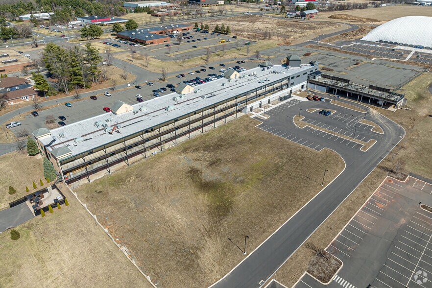 More Photos Of 1001 Day Hill Rd, Windsor Office For Lease