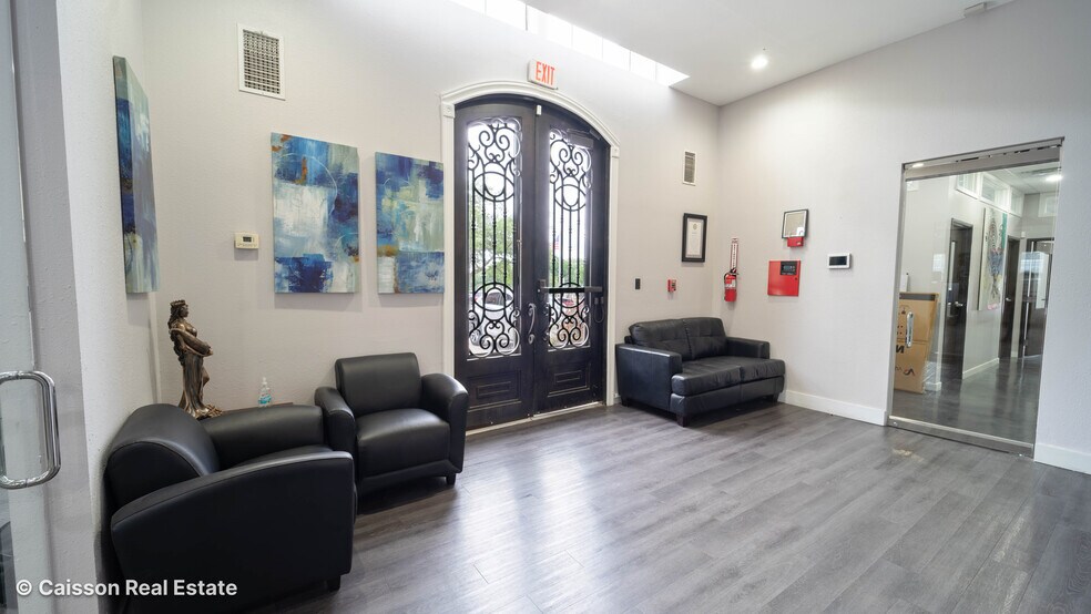 More Photos Of 11459 Huebner Rd, San Antonio Medical For Sale