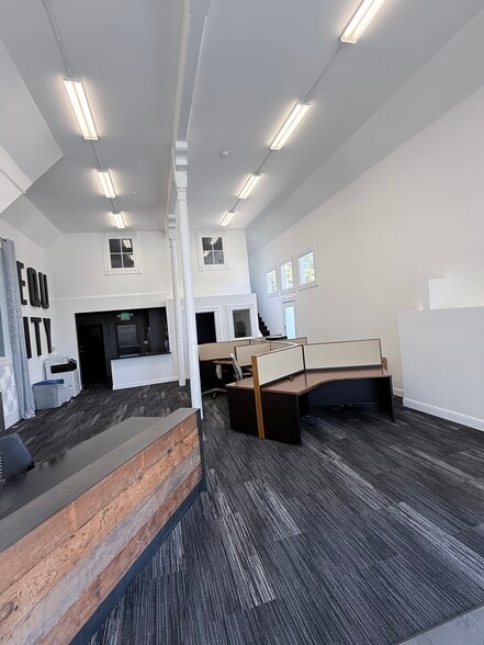 More Photos Of 4200 17th St, San Francisco Storefront Retail Office For Lease