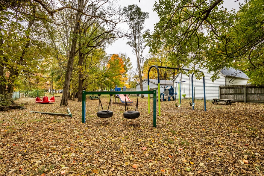 More Photos Of 7507 Michigan Rd, Indianapolis Daycare Center For Sale