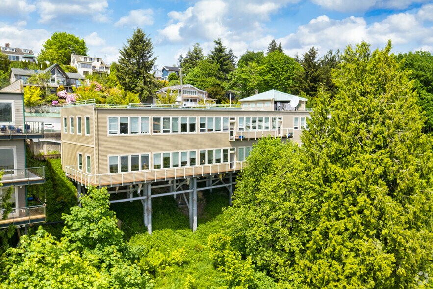 More Photos Of 324 W Bay Dr NW, Olympia Medical For Lease