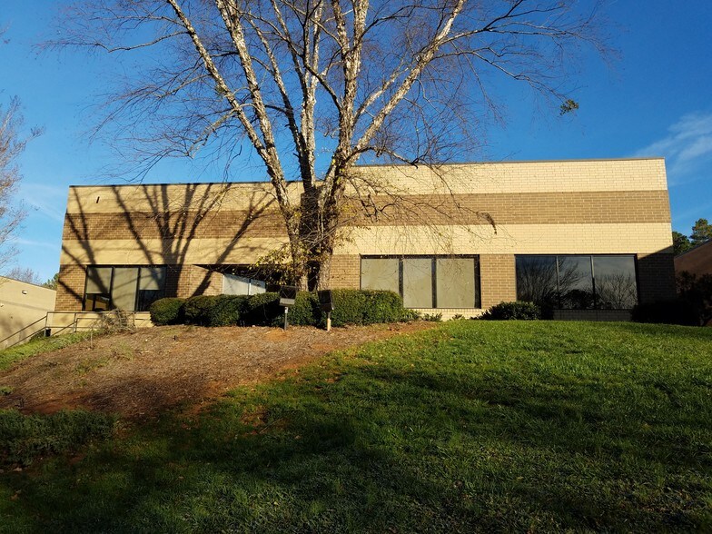 More Photos Of 3830 Rose Lake Dr, Charlotte Warehouse For Lease