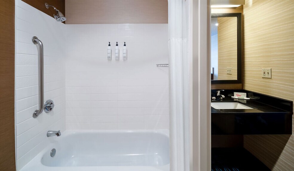 More Photos Of 13851 E Harvard Ave, Aurora Hotel For Sale