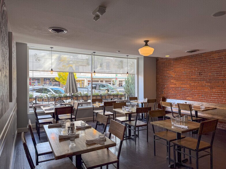 More Photos Of 57 E Main St, Walla Walla Restaurant For Lease