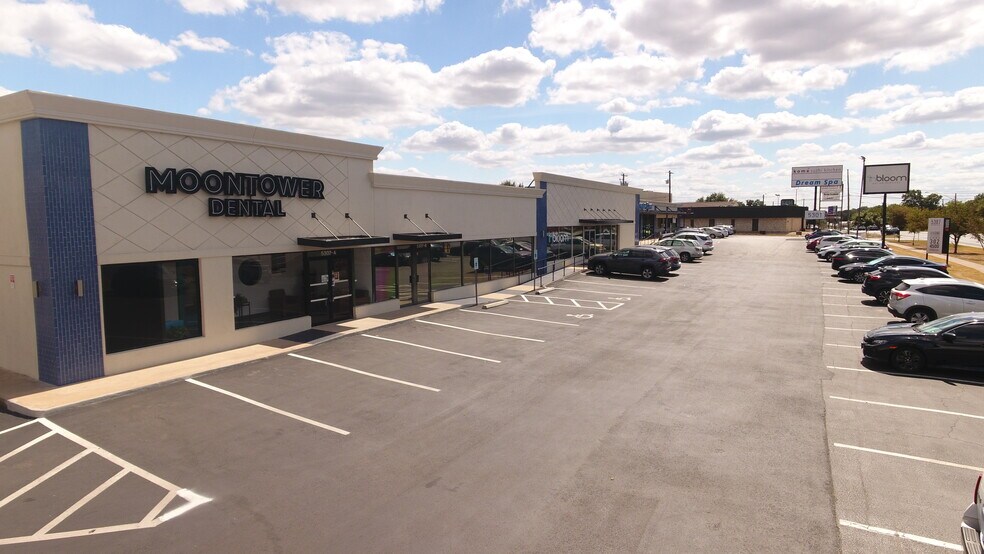 Primary Photo Of 5301-5307 Airport Blvd, Austin Unknown For Lease