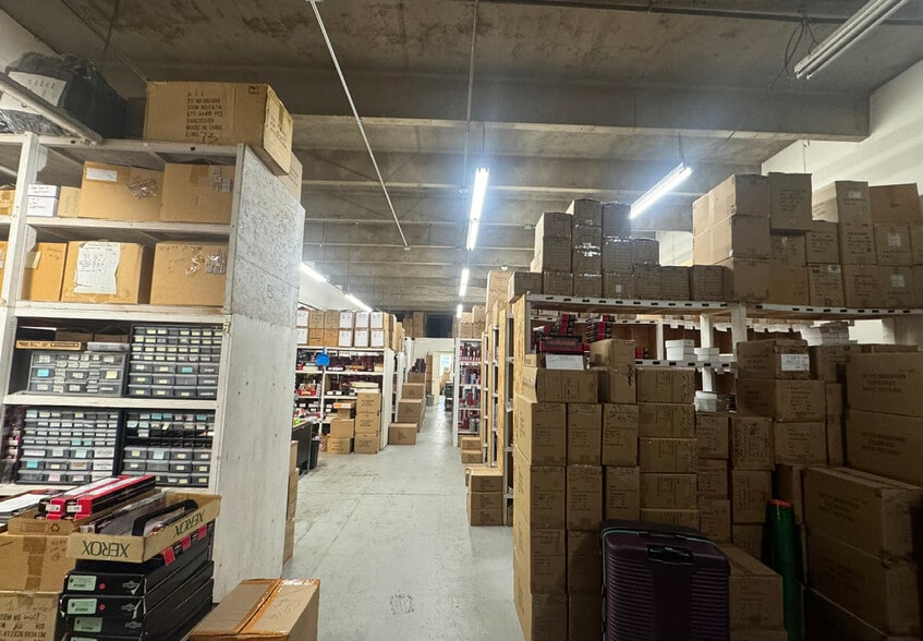 More Photos Of 1336 Sherman Dr, Longmont Manufacturing For Lease