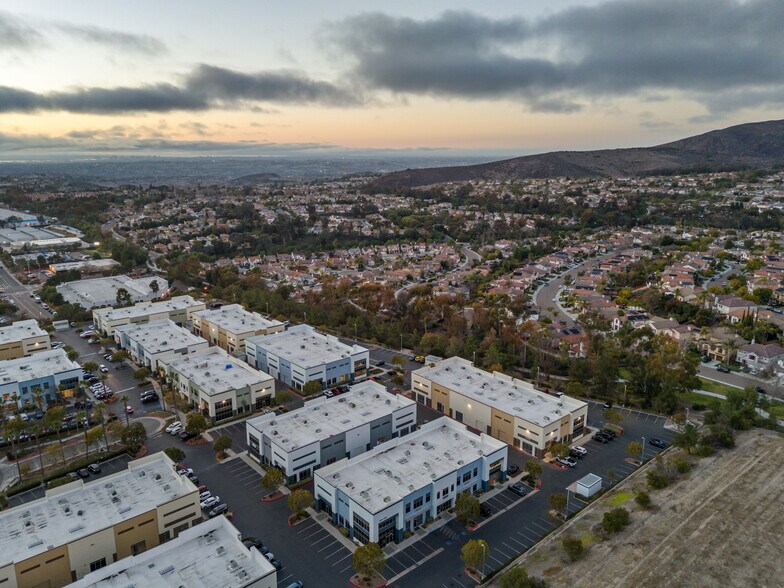 More Photos Of 803-827 Anchorage Place, Chula Vista Light Distribution For Lease