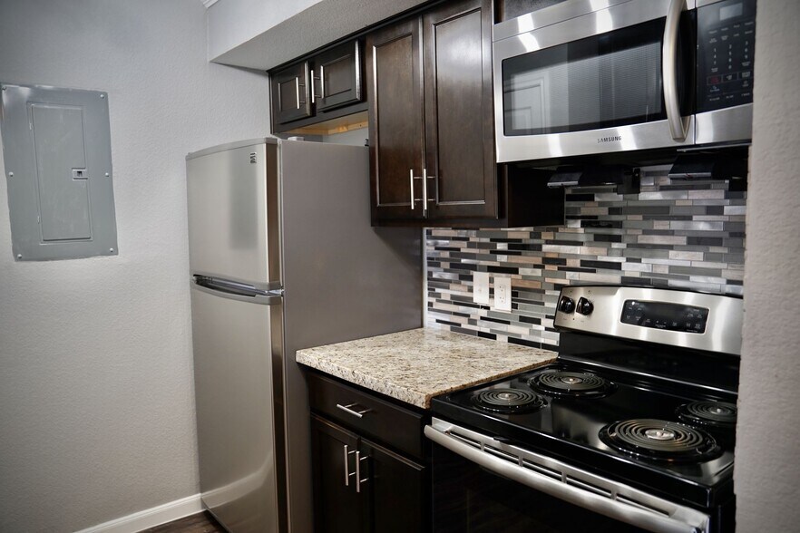 More Photos Of 424 S Bender Hollow, Humble Apartments For Sale