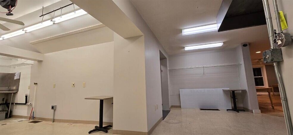 More Photos Of 31 Central Square, Troy Storefront Retail Residential For Lease