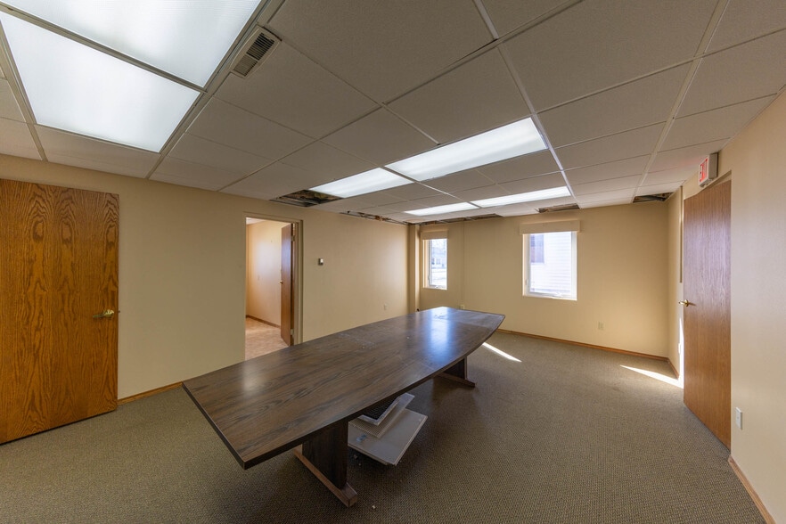 More Photos Of 303 W Superior St, Alma Storefront Retail Office For Sale