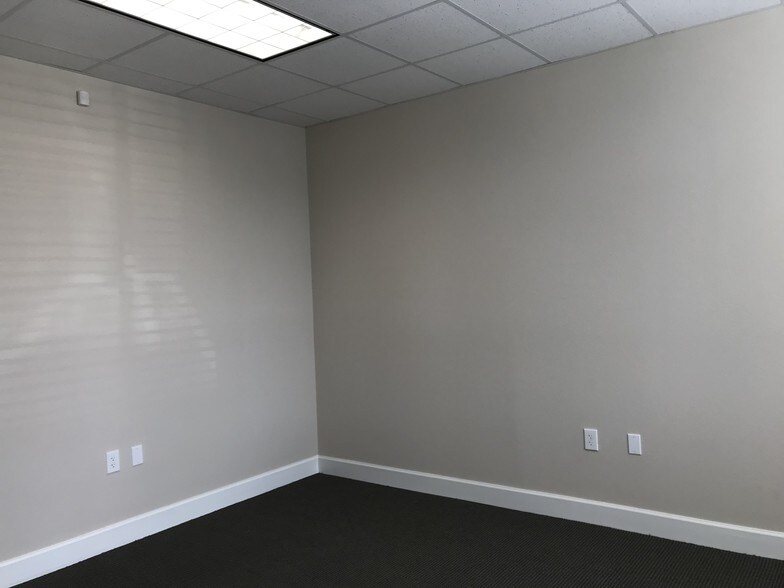 More Photos Of 440 Cobia Dr, Katy Office For Sale