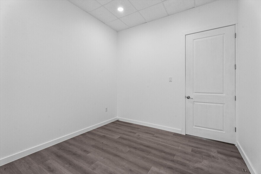 More Photos Of 26605 Cook Field Rd, Katy Light Distribution For Lease