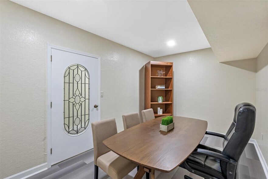 More Photos Of 1275 Cleveland St, Clearwater Medical For Lease