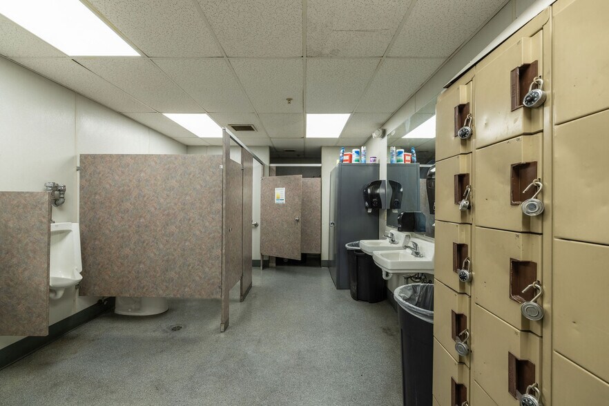 More Photos Of 750 W Canfield Ave, Coeur d'Alene Industrial For Sale