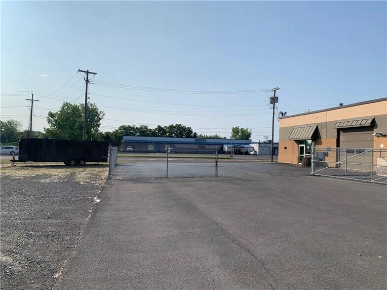 More Photos Of 223 Pulaski St, Syracuse Warehouse For Sale