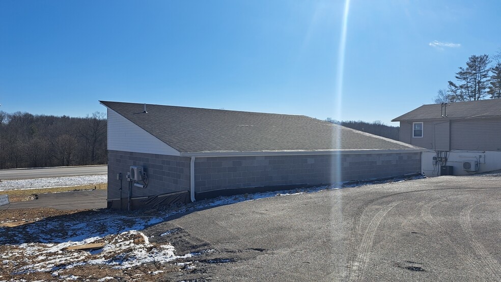 More Photos Of 29 Dorton Way, Crossville Light Distribution For Sale