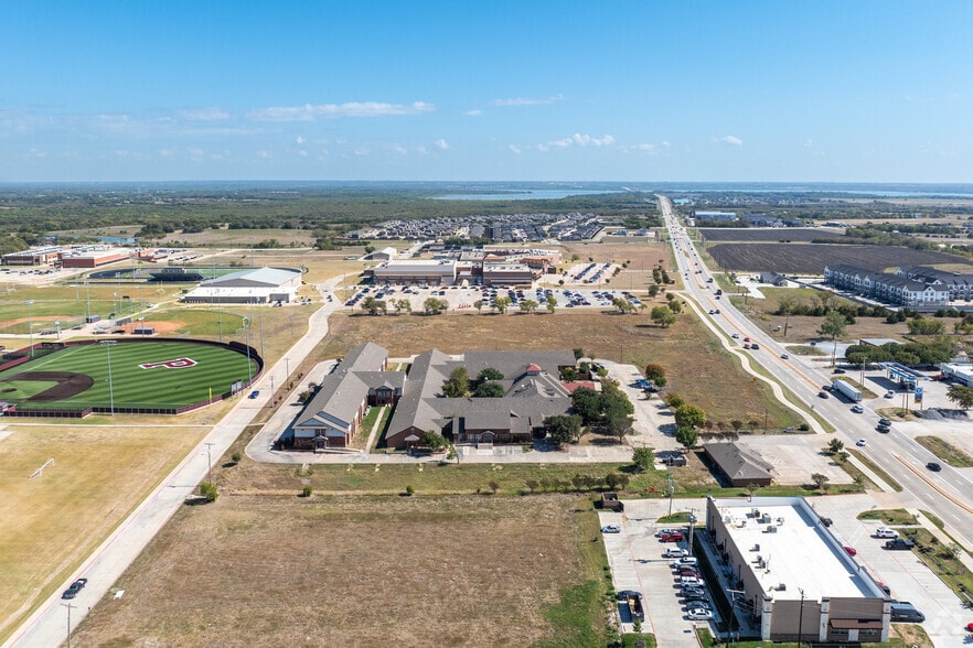 More Photos Of 830 E Princeton Dr, Princeton Hospital For Sale