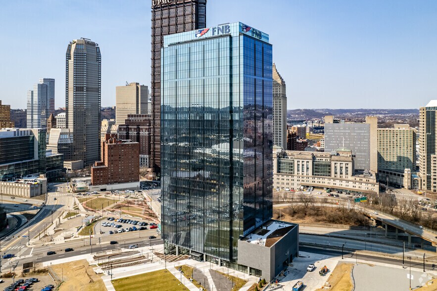 More Photos Of 626 Washington Pl, Pittsburgh Office For Sale