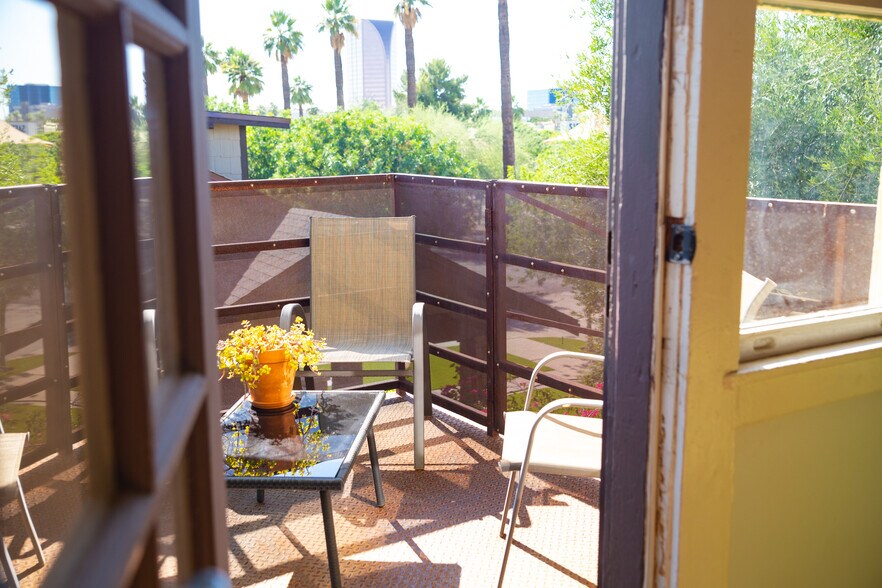 More Photos Of 531 E Lynwood St, Phoenix Office Residential For Sale