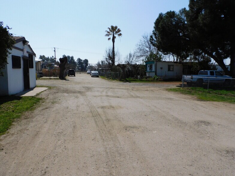 More Photos Of 815-849 S Indiana St, Porterville Manufactured Housing Mobile Home Park For Sale