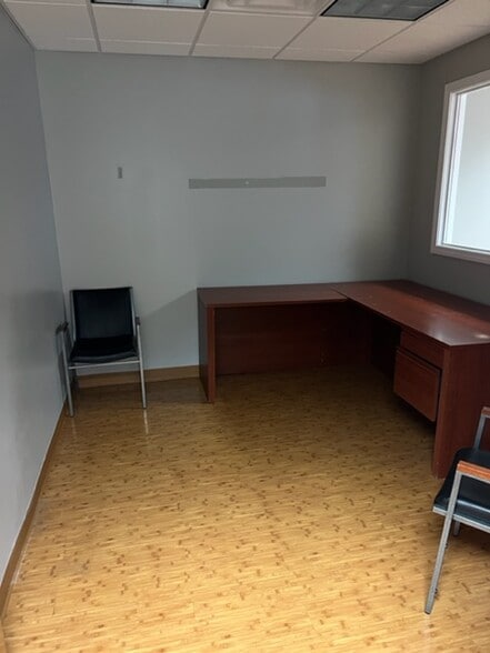 More Photos Of 1449 Old Waterbury Rd, Southbury Office For Sale