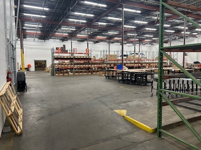 More Photos Of 1545 Hansford St, Charleston Light Distribution For Sale