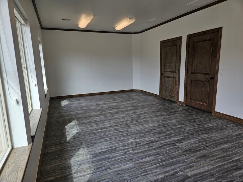 More Photos Of 1109 N Bryant Ave, Edmond Medical For Lease