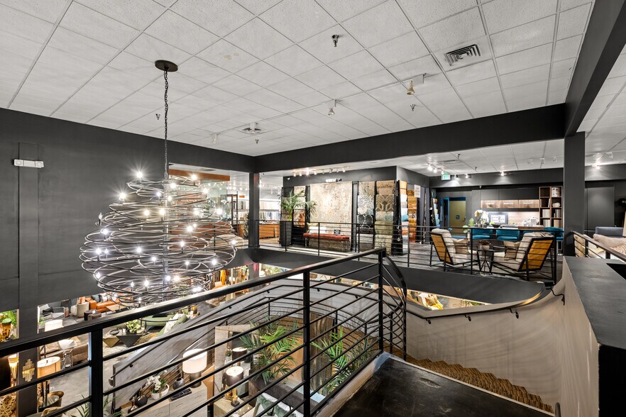 More Photos Of 475 S Broadway St, Denver Freestanding For Sale